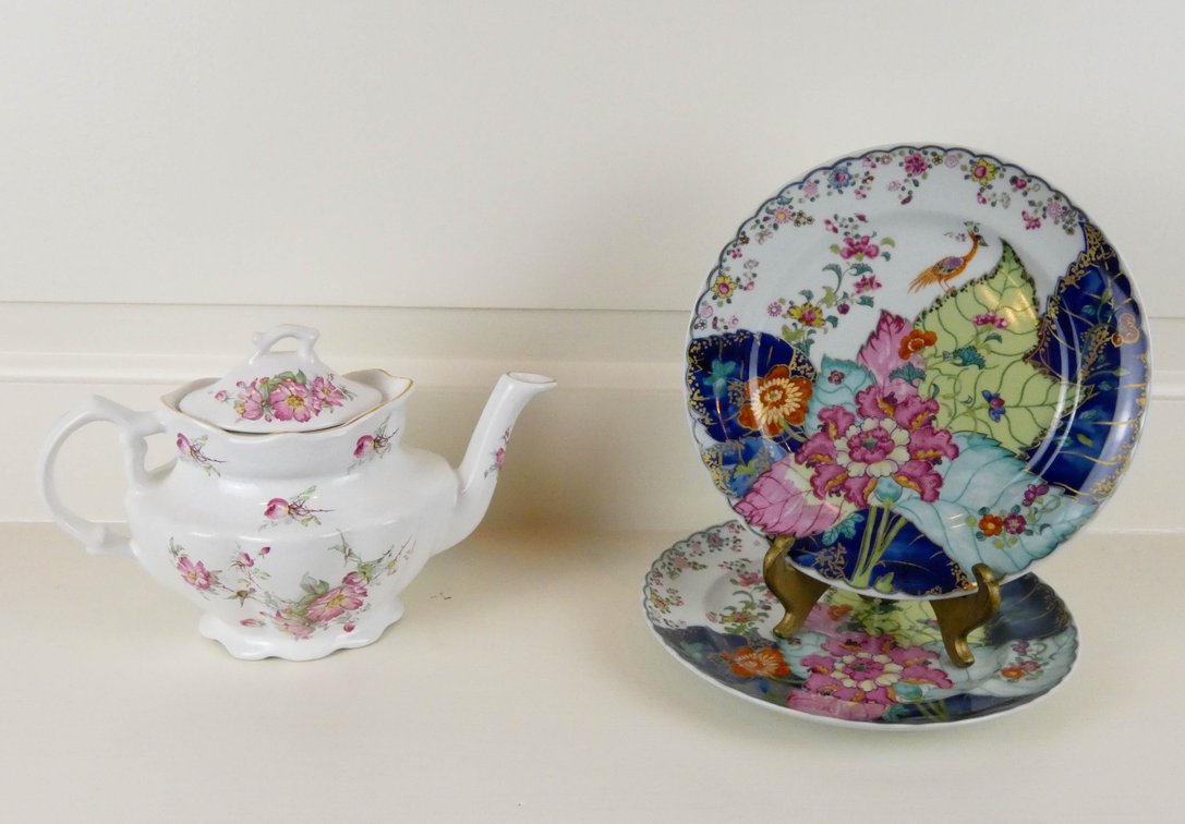 Three Porcelain Accent Pieces