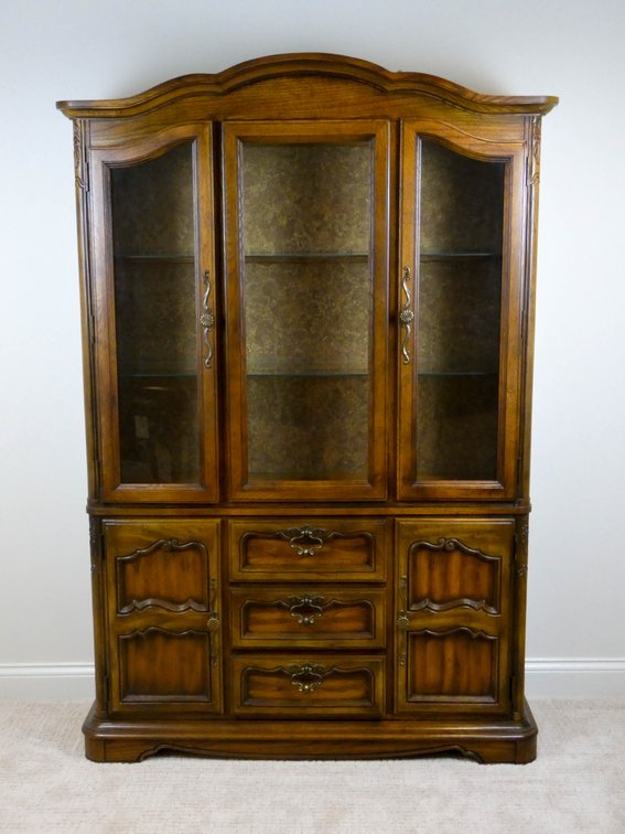Stanley Furniture Oak Finish China Cabinet