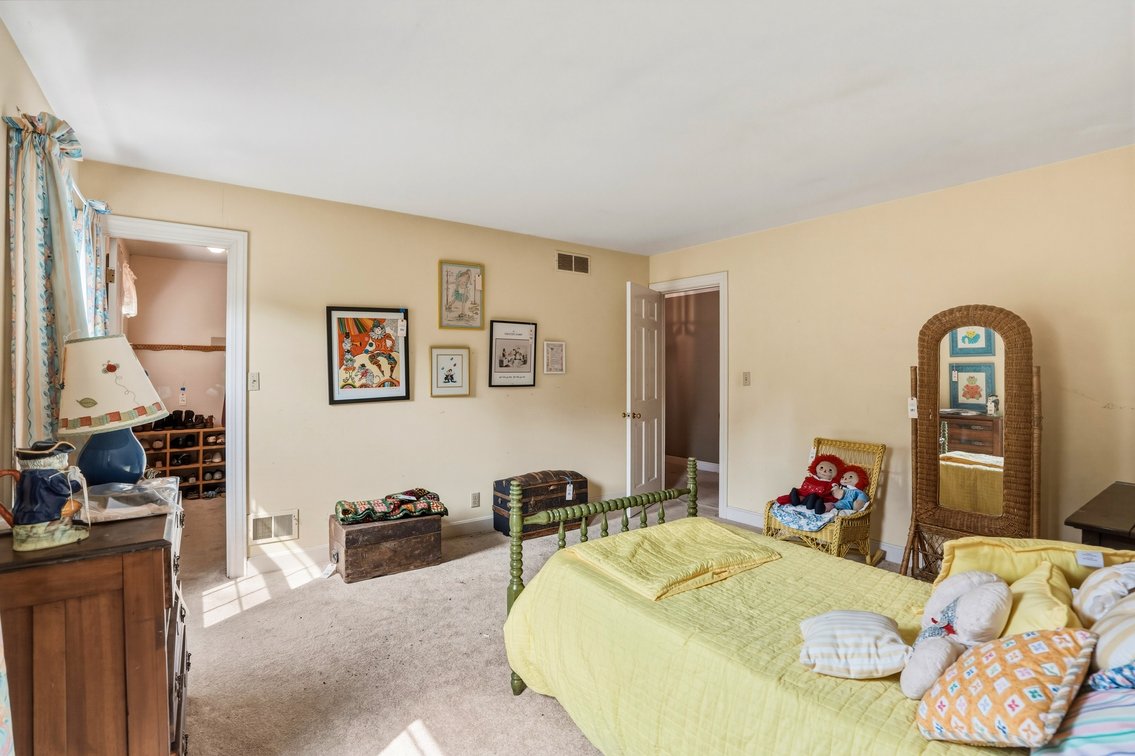 Image for Indian Hills Real Estate Absolute Auction