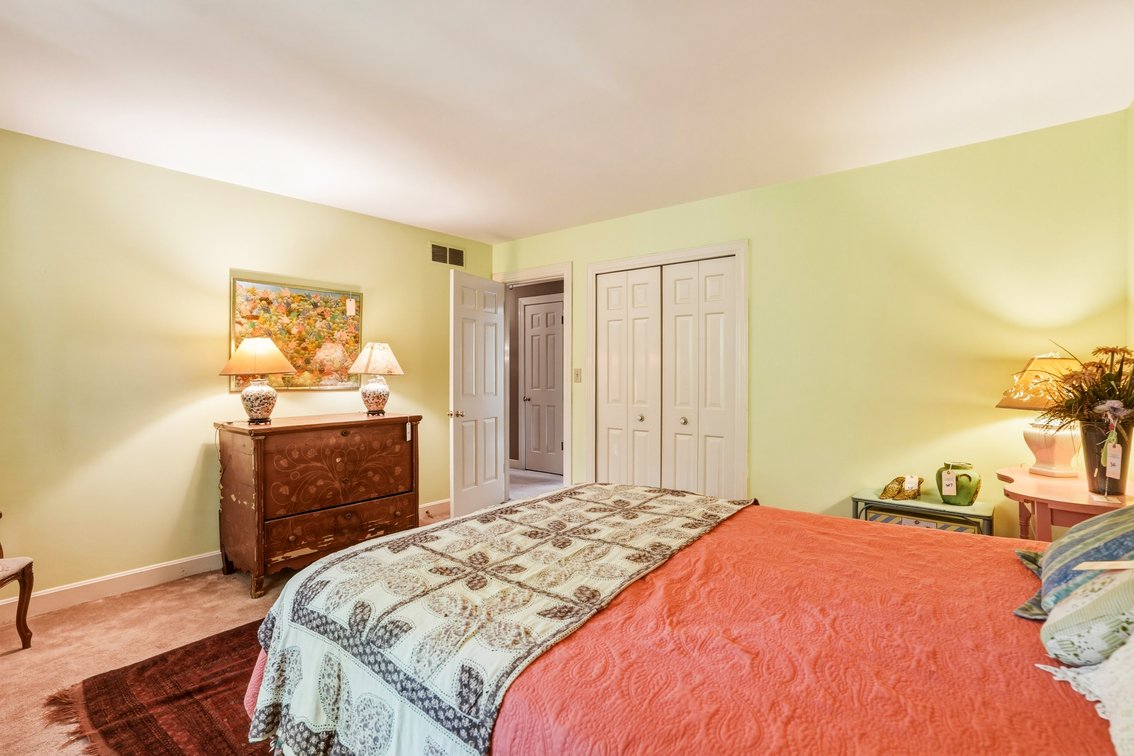 Image for Indian Hills Real Estate Absolute Auction
