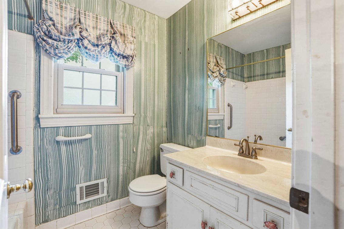 Image for Indian Hills Real Estate Absolute Auction