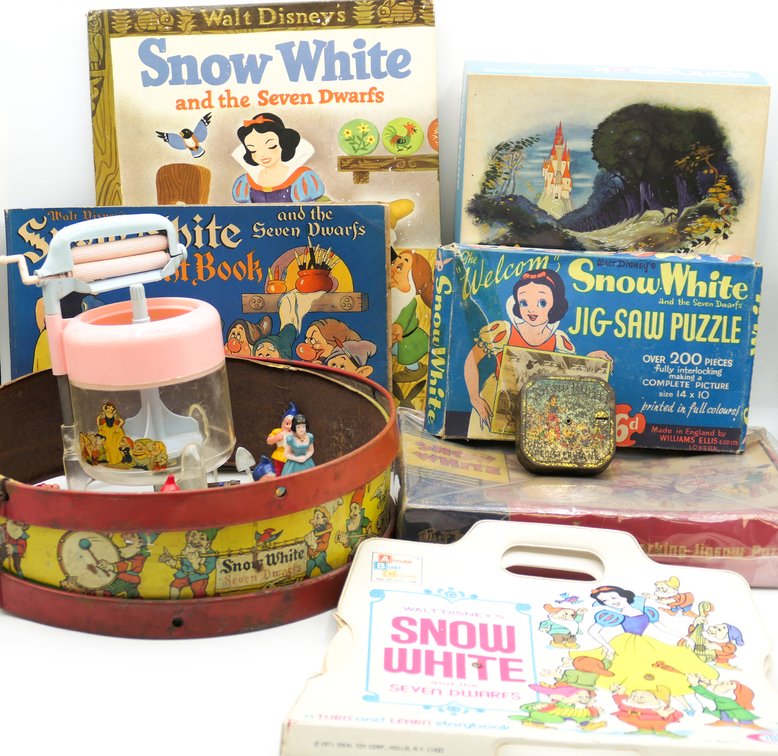 Snow White Books and Toys