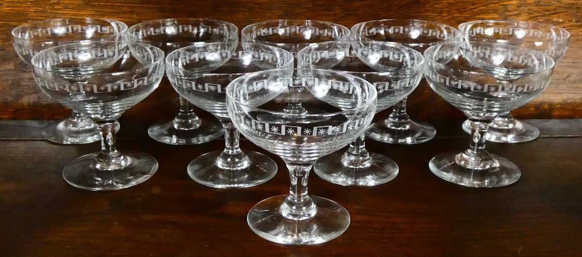 Mid-Century Star Champagne Coupes
