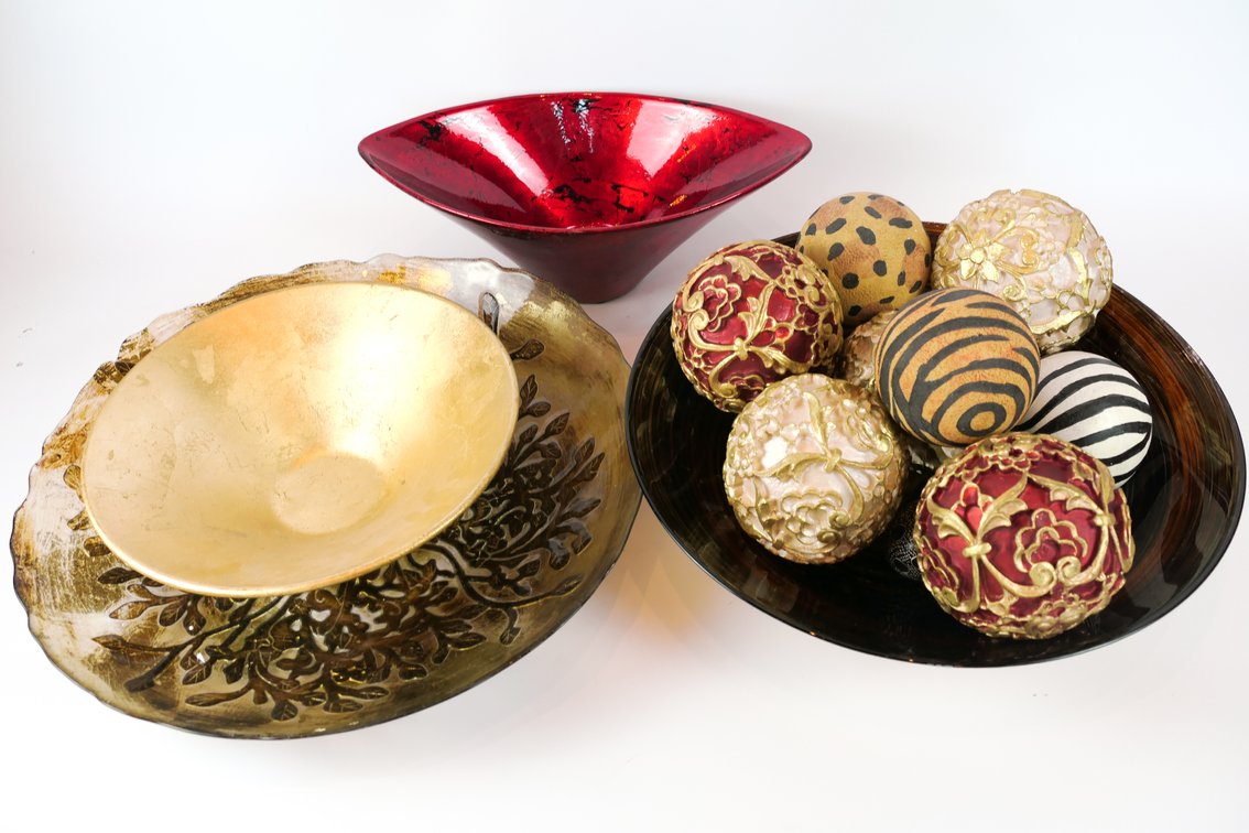 Four Foiled Centerpiece Bowls with Coordinating Decorative Orbs