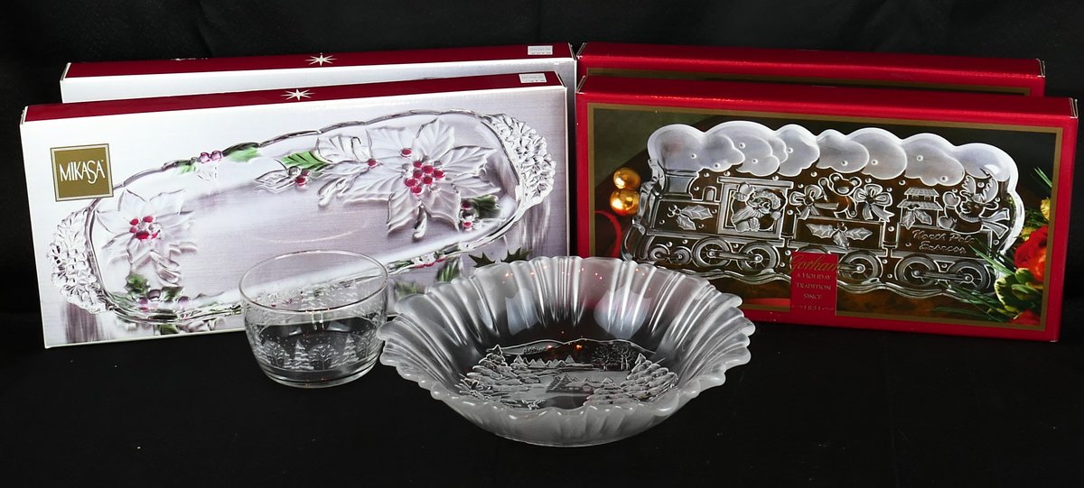 Selection of Mikasa and Gorham Christmas Servingware