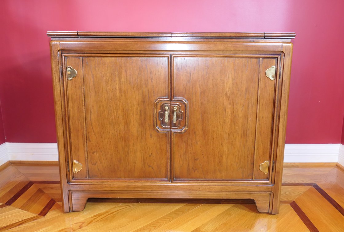 Thomasville Mystique Collection Chinoiserie Buffet