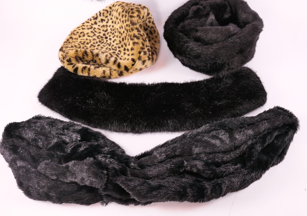 Women’s Winter Accessories