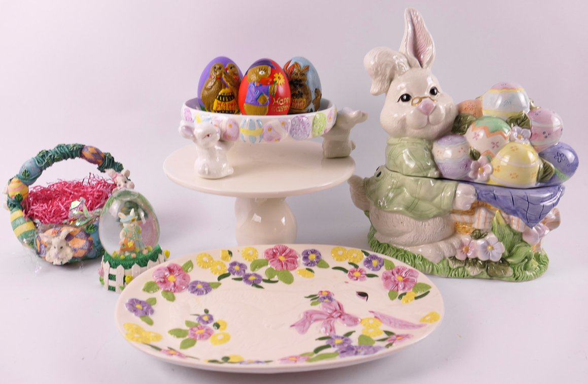 Assortment of Ceramic Kitchenware and Tabletop Decor
