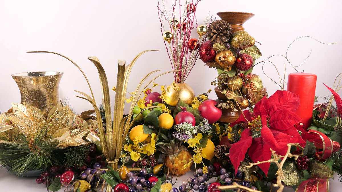 Christmas Floral Arrangement Centerpieces