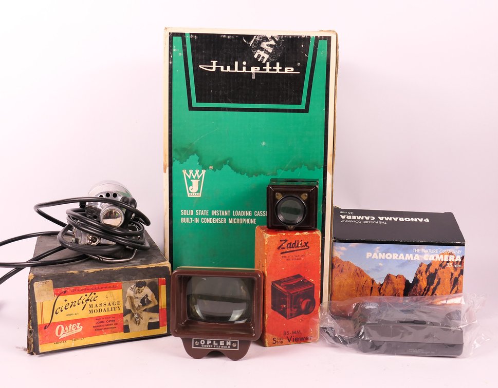 Assortment of Vintage Electronics
