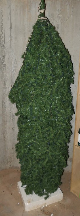 Green 7’6” Prelit Tree
