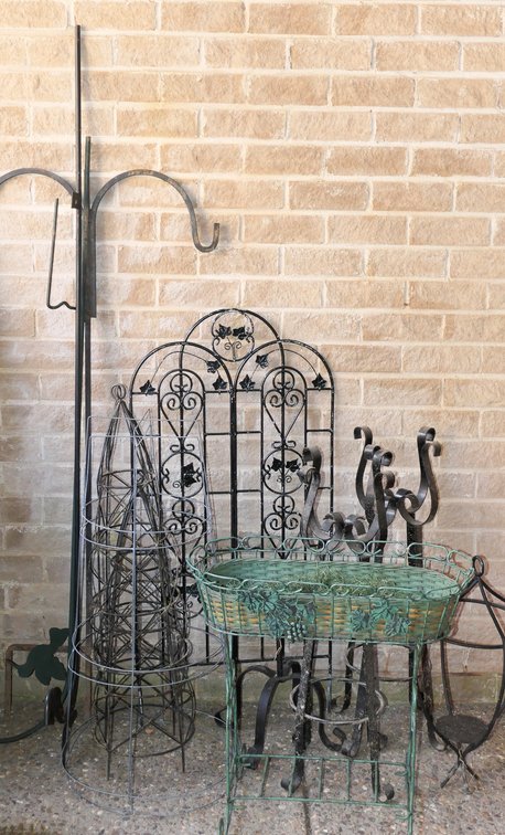Metal Garden Accessories and Decor