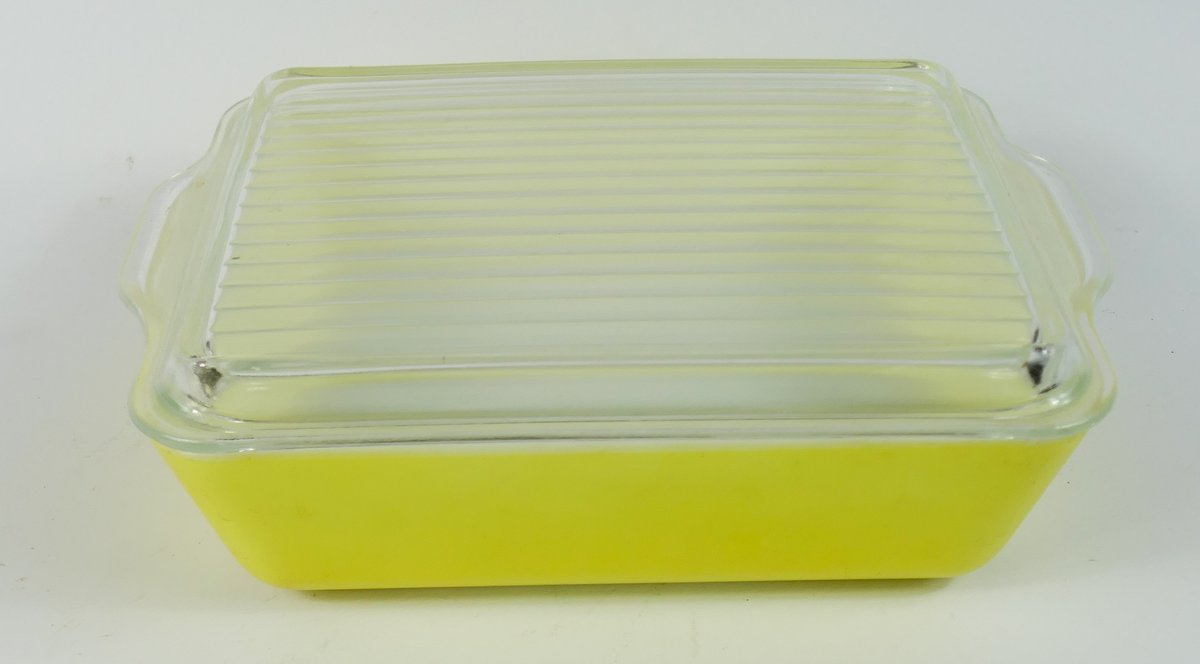 Pyrex Yellow Refrigerator Dish