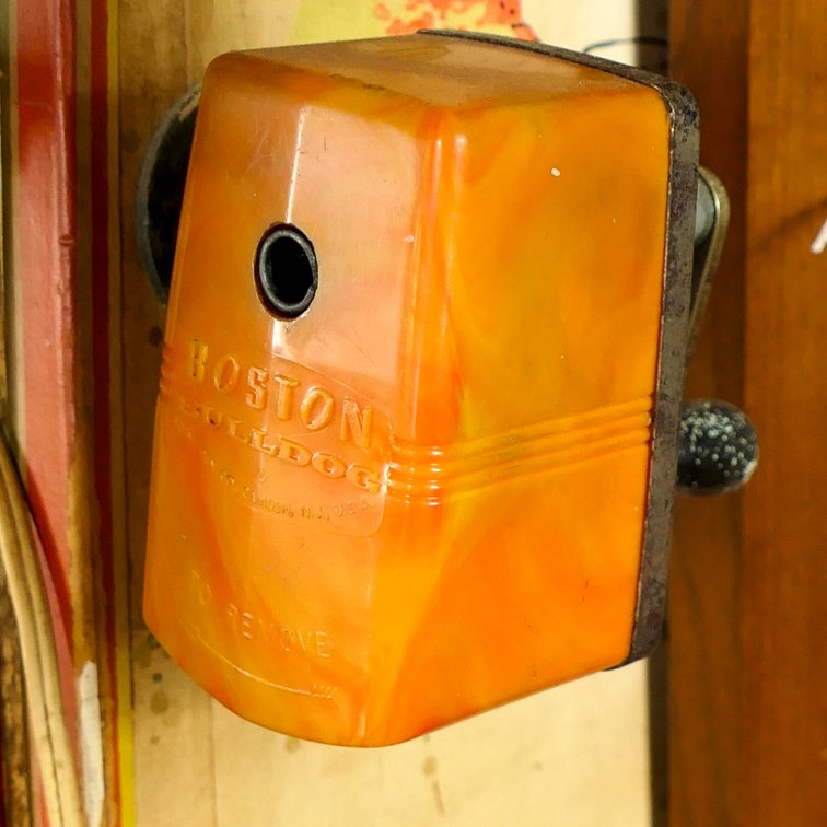 Bakelit Boston Bulldog Manual Pencil Sharpener
