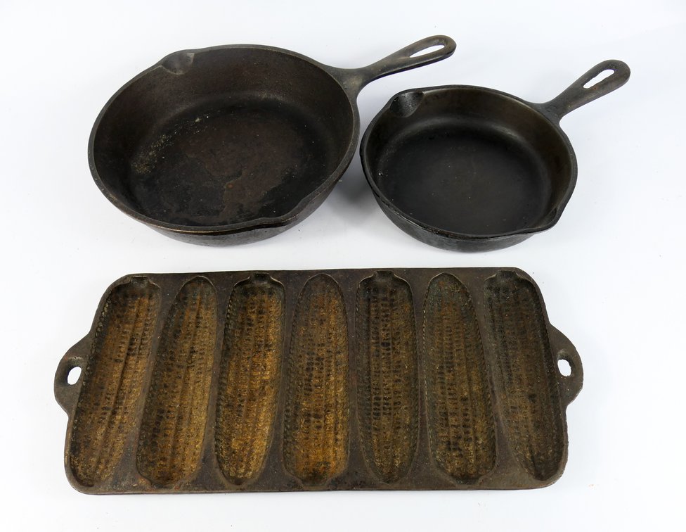 Cast Iron Skillets and Cornbread Pan