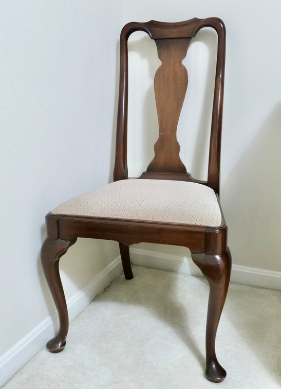 Queen Anne Style Wooden Side Chair
