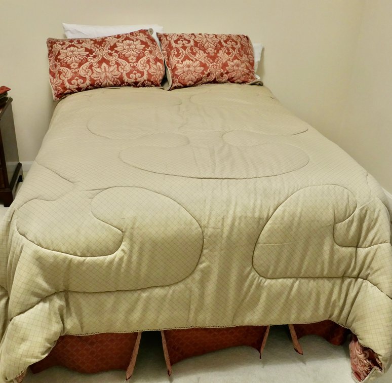 Full Size Adjustable Bed with Frame and Bedding