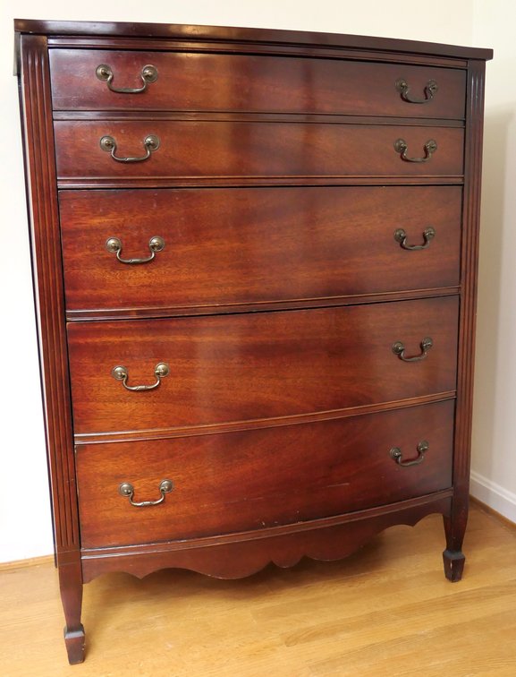 Dixie Furniture Federal Style Mahogany Serpentine Front Chest of Drawers