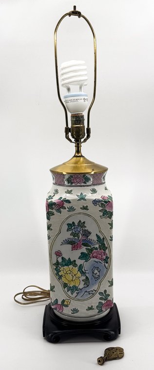 Asian Motif Porcelain Lamp