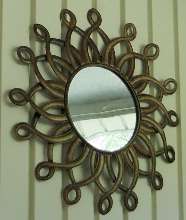 Twisted Sun Ray Mirror