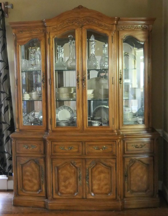 Thomasville China Cabinet