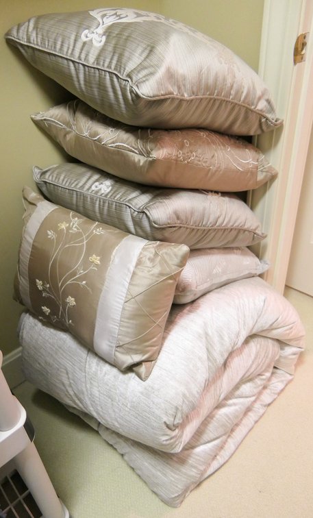 Neutral Bedding
