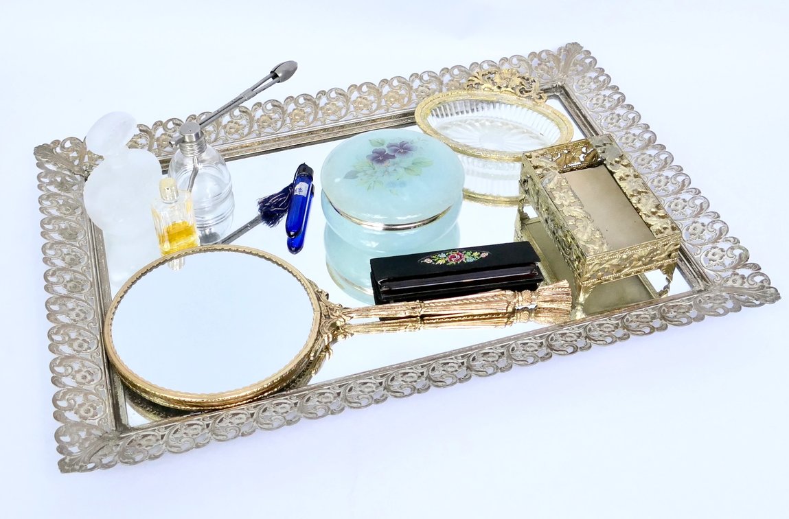 Assorted Vanity Items