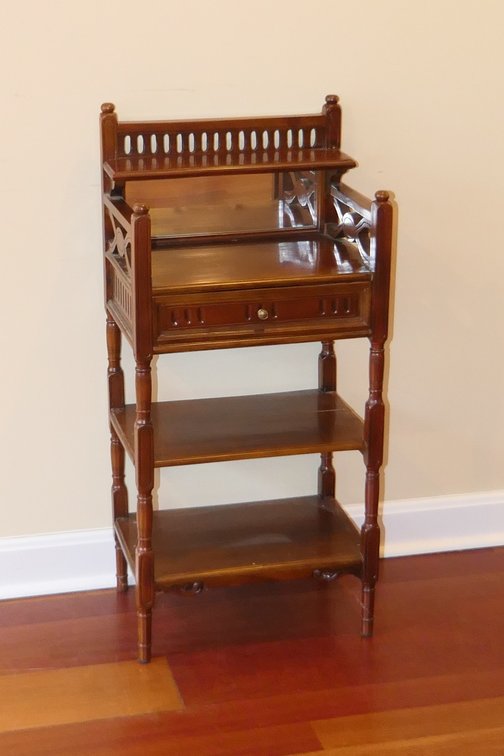 Mirrored Back Washstand