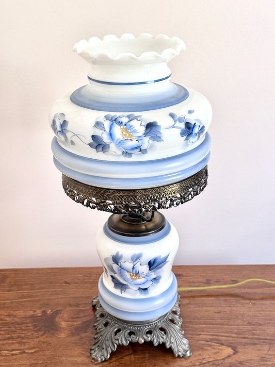 Small Gone With the Wind Lamp