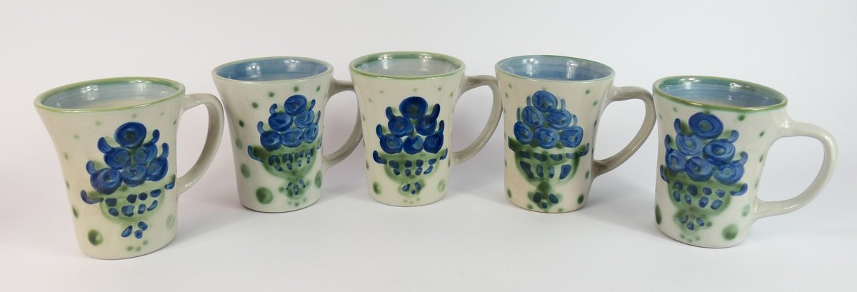 MA Hadley Blueberry Bouquet Pottery