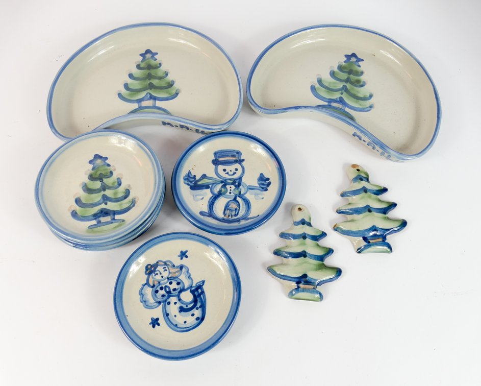 MA Hadley Holiday Pottery