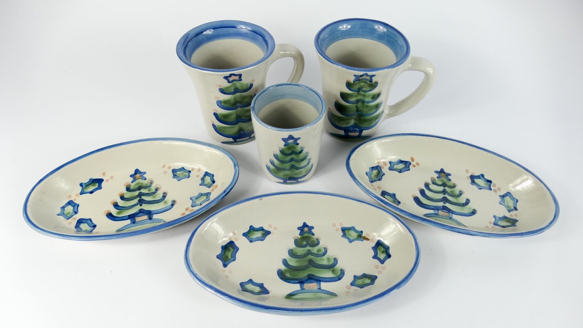 MA Hadley Holiday Pottery