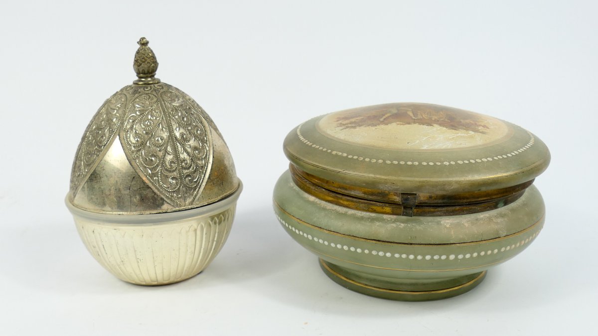 Early 20th Century Antique Bristol Glass Powder Jar