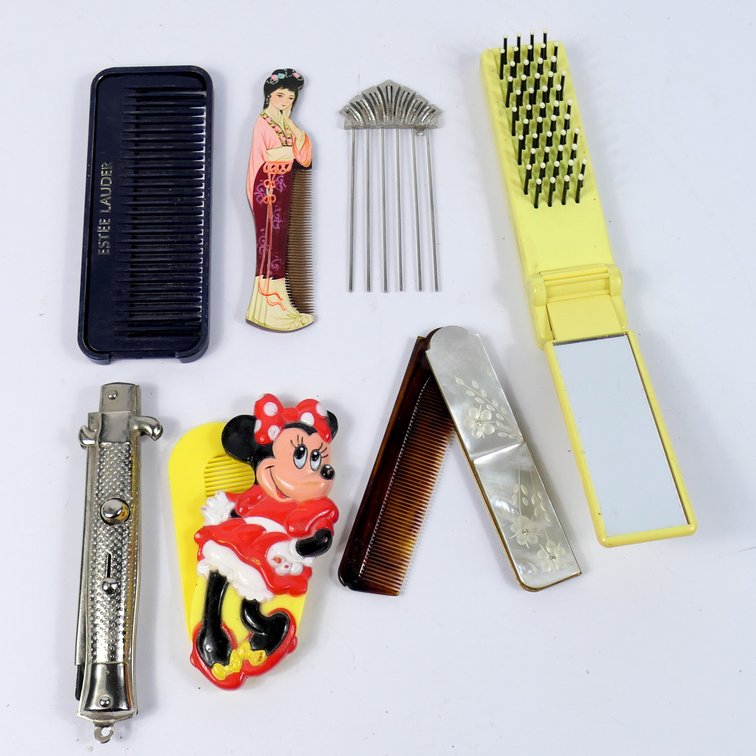 Vintage Folding Pocket Combs