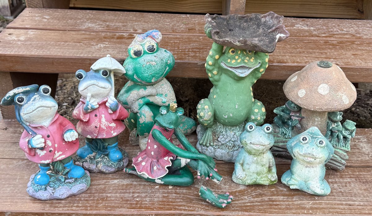 Frog Garden Figurines