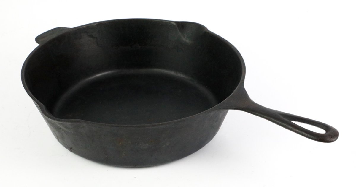 Cast Iron #8 Skillet