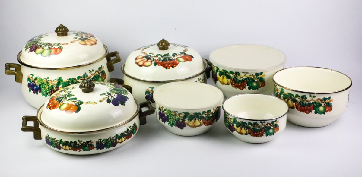 Tabletops Unlimited Casserole Dish Set and Nesting Bowls