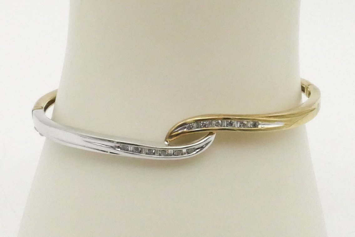 10k Two Tone Gold Diamond Hinged Bangle Bracelet
