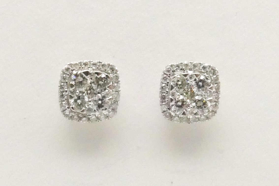 14k White Gold Diamond Cluster Stud Earrings