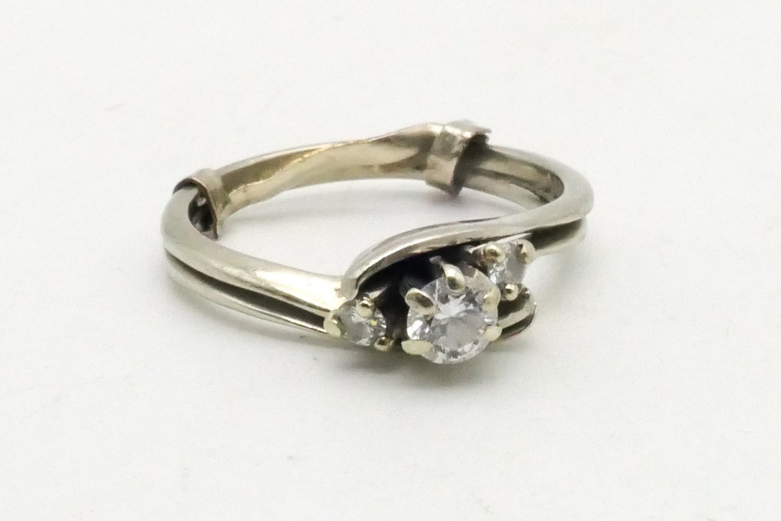 14k White Gold Diamond Ring
