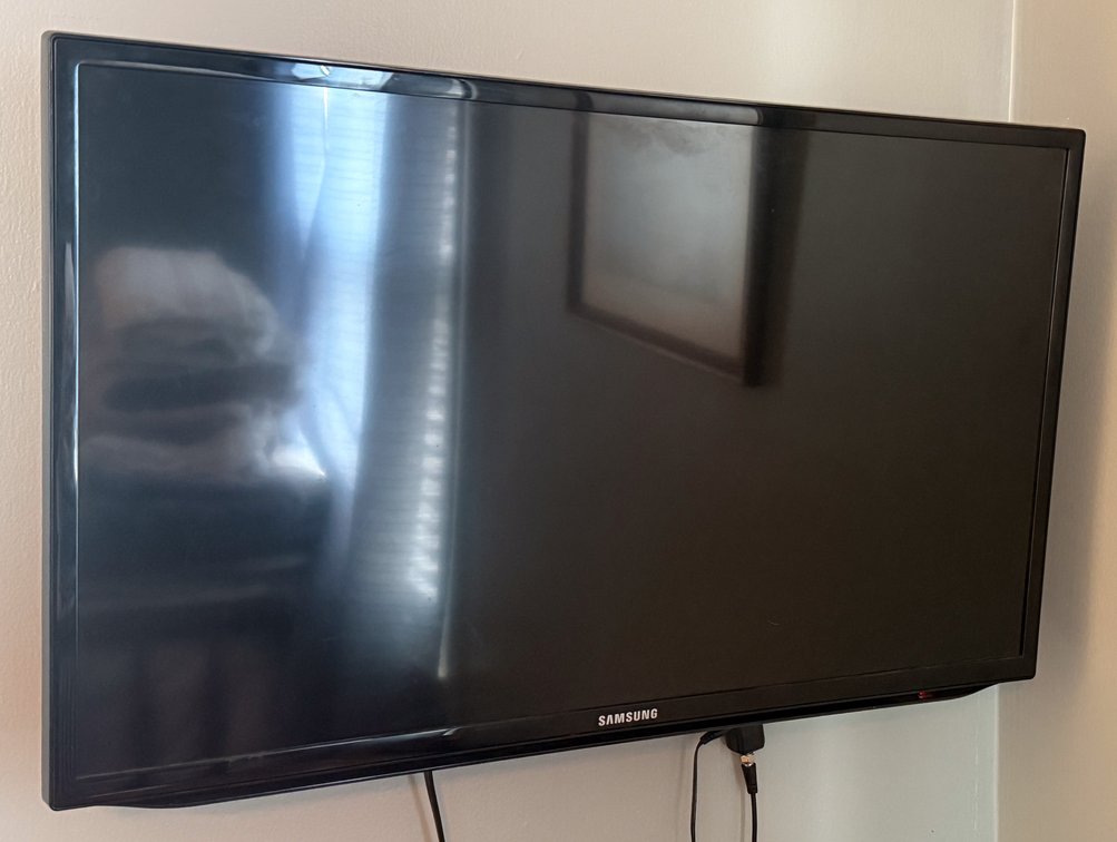 Samsung 32" Television