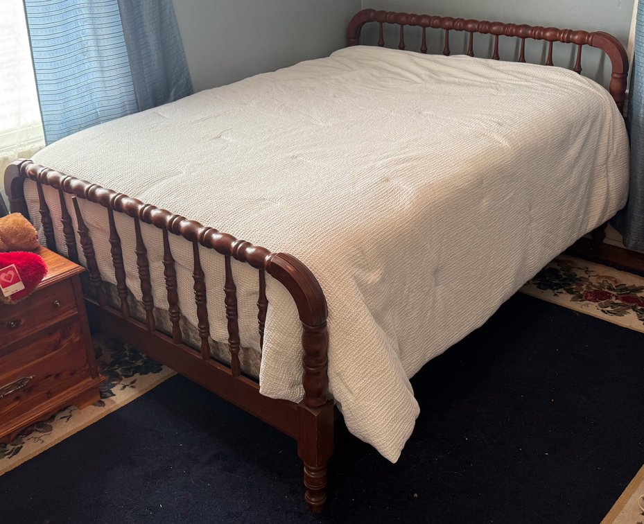 Full Size Jenny Lind Style Bed