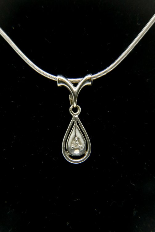 14k White Gold Diamond Teardrop Pendant Necklace
