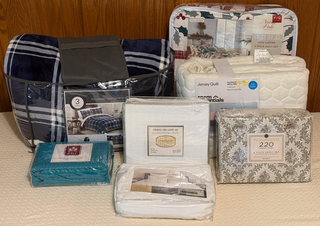 Packaged Full and Queen Size Bedding Assortment