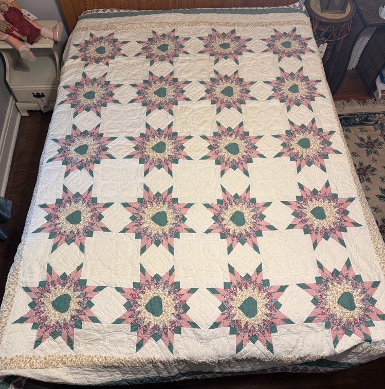 Dusty Rose and Green Star Quilt
