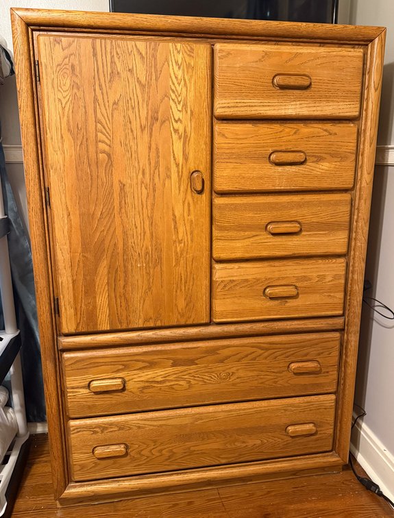 Oak Finish Gentleman's Valet Dresser