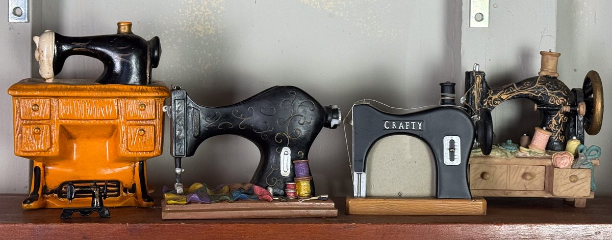 Five Sewing Machine Themed Accents