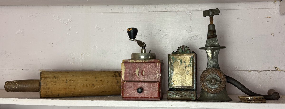 Four Vintage Kitchen Items