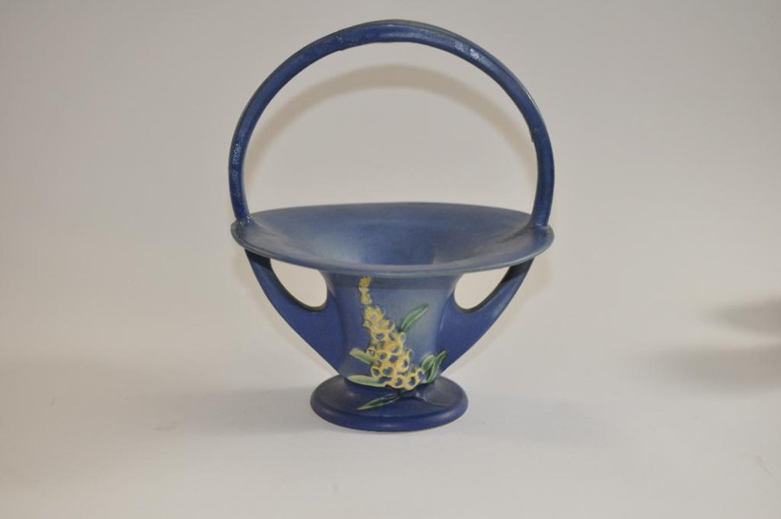 Roseville Pottery Foxglove Handled Basket