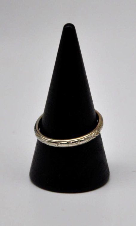 14Kt Gold Band